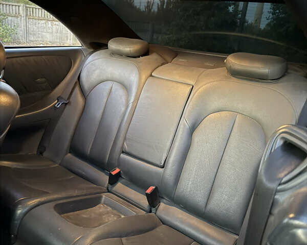 Серый Мерседес ЦЛК-Класс, объемом двигателя 3.2 л и пробегом 220 тыс. км за 5200 $, фото 8 на Automoto.ua