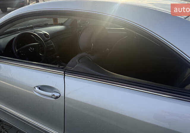 Сірий Мерседес ЦЛК-Клас, об'ємом двигуна 2.69 л та пробігом 235 тис. км за 6500 $, фото 4 на Automoto.ua