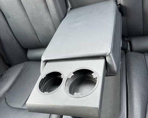 Серый Мерседес ЦЛК-Класс, объемом двигателя 2.7 л и пробегом 296 тыс. км за 8100 $, фото 12 на Automoto.ua