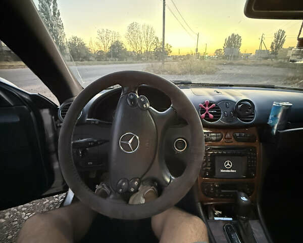 Серый Мерседес ЦЛК-Класс, объемом двигателя 3.2 л и пробегом 220 тыс. км за 5200 $, фото 6 на Automoto.ua