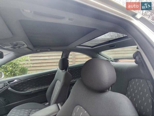 Серый Мерседес ЦЛК-Класс, объемом двигателя 1.8 л и пробегом 202 тыс. км за 5300 $, фото 10 на Automoto.ua