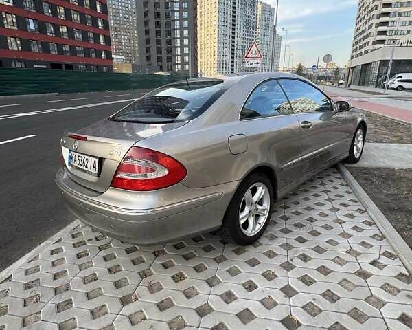 Серый Мерседес ЦЛК-Класс, объемом двигателя 2.7 л и пробегом 296 тыс. км за 8100 $, фото 1 на Automoto.ua