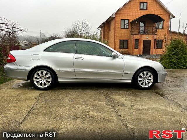 Серый Мерседес ЦЛК-Класс, объемом двигателя 1.8 л и пробегом 250 тыс. км за 5999 $, фото 2 на Automoto.ua