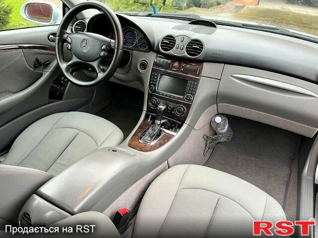 Серый Мерседес ЦЛК-Класс, объемом двигателя 1.8 л и пробегом 250 тыс. км за 5999 $, фото 1 на Automoto.ua