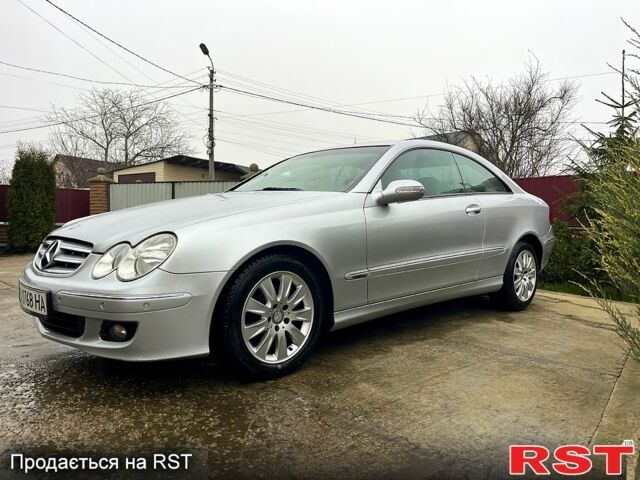 Серый Мерседес ЦЛК-Класс, объемом двигателя 1.8 л и пробегом 250 тыс. км за 5999 $, фото 4 на Automoto.ua