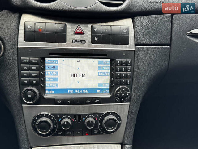 Серый Мерседес ЦЛК-Класс, объемом двигателя 1.8 л и пробегом 275 тыс. км за 6750 $, фото 21 на Automoto.ua