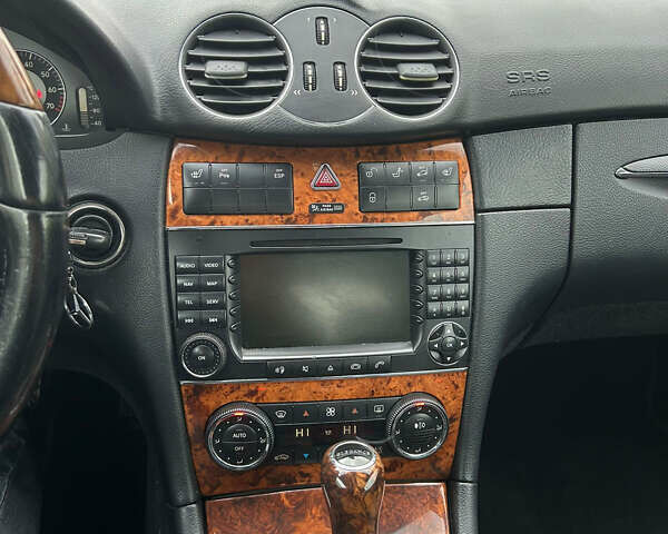 Серый Мерседес ЦЛК-Класс, объемом двигателя 1.8 л и пробегом 390 тыс. км за 6499 $, фото 6 на Automoto.ua