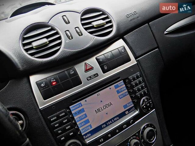 Сірий Мерседес ЦЛК-Клас, об'ємом двигуна 1.8 л та пробігом 275 тис. км за 5500 $, фото 10 на Automoto.ua