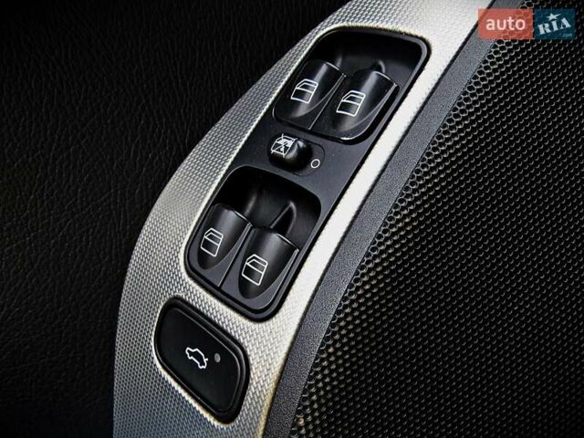 Сірий Мерседес ЦЛК-Клас, об'ємом двигуна 1.8 л та пробігом 275 тис. км за 5500 $, фото 6 на Automoto.ua