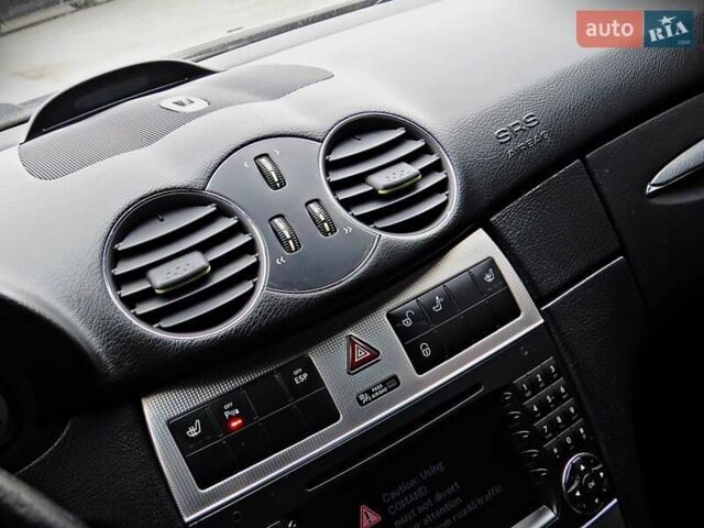 Сірий Мерседес ЦЛК-Клас, об'ємом двигуна 1.8 л та пробігом 275 тис. км за 5500 $, фото 9 на Automoto.ua