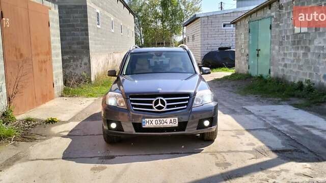 Сірий Мерседес ЦЛК-Клас, об'ємом двигуна 2.1 л та пробігом 291 тис. км за 11200 $, фото 9 на Automoto.ua