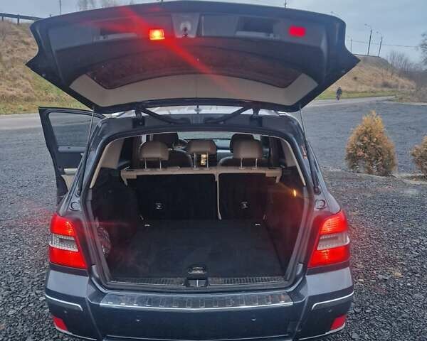 Сірий Мерседес ЦЛК-Клас, об'ємом двигуна 2.2 л та пробігом 185 тис. км за 10500 $, фото 10 на Automoto.ua