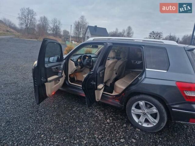 Сірий Мерседес ЦЛК-Клас, об'ємом двигуна 2.2 л та пробігом 185 тис. км за 10500 $, фото 4 на Automoto.ua