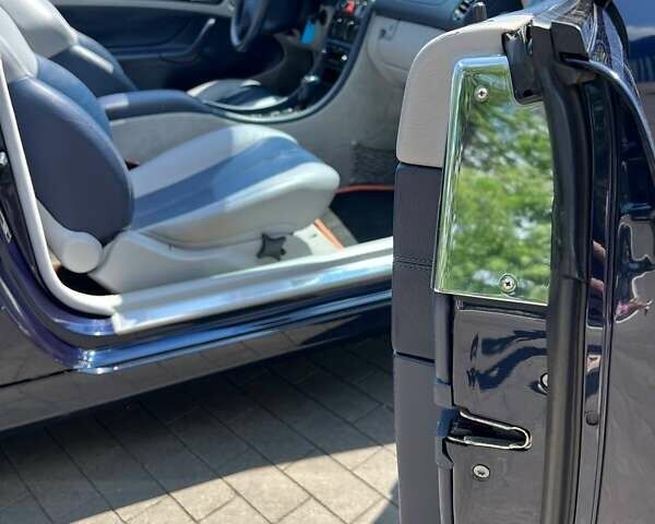 Синій Мерседес ЦЛК-Клас, об'ємом двигуна 2 л та пробігом 90 тис. км за 16000 $, фото 10 на Automoto.ua