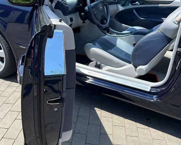 Синій Мерседес ЦЛК-Клас, об'ємом двигуна 2 л та пробігом 90 тис. км за 16000 $, фото 9 на Automoto.ua