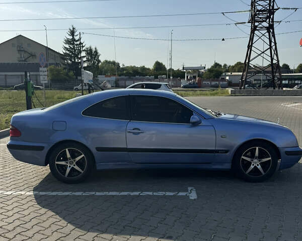 Синій Мерседес ЦЛК-Клас, об'ємом двигуна 2.3 л та пробігом 297 тис. км за 3300 $, фото 3 на Automoto.ua