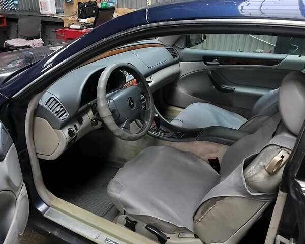 Синій Мерседес ЦЛК-Клас, об'ємом двигуна 2.3 л та пробігом 306 тис. км за 3500 $, фото 4 на Automoto.ua