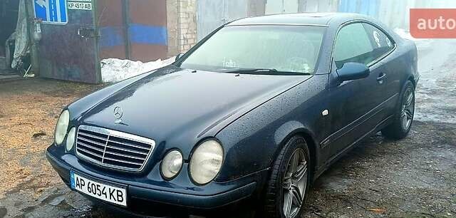 Синий Мерседес ЦЛК-Класс, объемом двигателя 2.3 л и пробегом 350 тыс. км за 4200 $, фото 4 на Automoto.ua