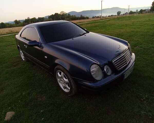 Синій Мерседес ЦЛК-Клас, об'ємом двигуна 2 л та пробігом 550 тис. км за 3999 $, фото 3 на Automoto.ua