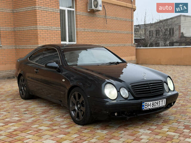 Синий Мерседес ЦЛК-Класс, объемом двигателя 3.2 л и пробегом 242 тыс. км за 3300 $, фото 2 на Automoto.ua