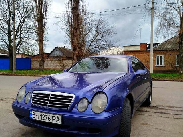 Синій Мерседес ЦЛК-Клас, об'ємом двигуна 2 л та пробігом 350 тис. км за 3000 $, фото 1 на Automoto.ua