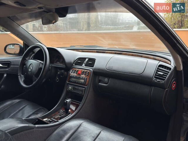 Синий Мерседес ЦЛК-Класс, объемом двигателя 3.2 л и пробегом 242 тыс. км за 3300 $, фото 11 на Automoto.ua