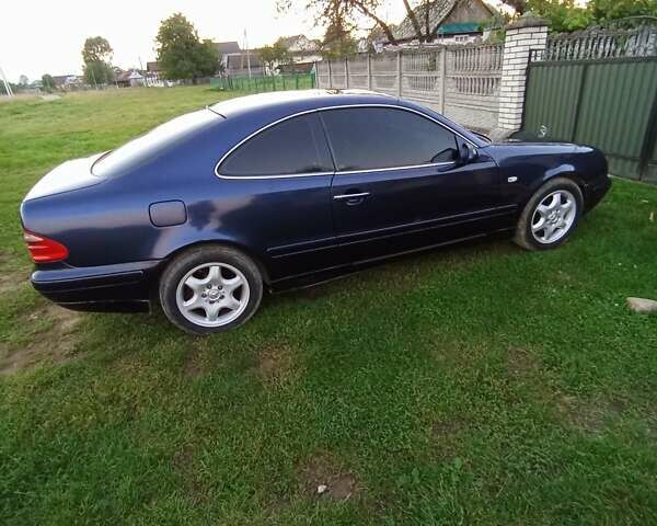 Синій Мерседес ЦЛК-Клас, об'ємом двигуна 2 л та пробігом 550 тис. км за 3999 $, фото 4 на Automoto.ua