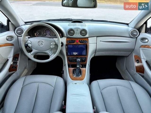 Синий Мерседес ЦЛК-Класс, объемом двигателя 2.6 л и пробегом 375 тыс. км за 6999 $, фото 11 на Automoto.ua