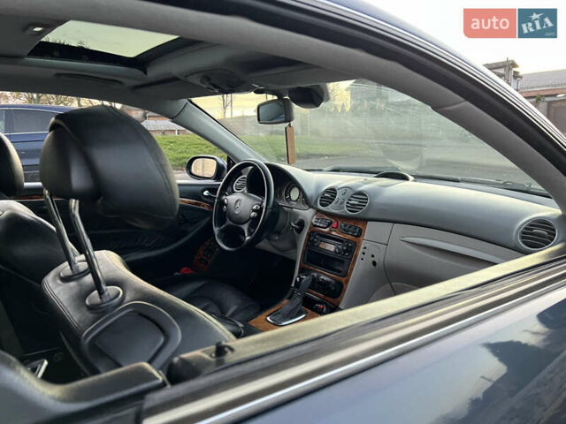 Синій Мерседес ЦЛК-Клас, об'ємом двигуна 2.6 л та пробігом 299 тис. км за 4999 $, фото 64 на Automoto.ua
