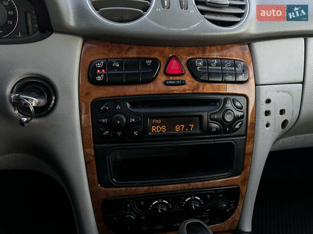 Синій Мерседес ЦЛК-Клас, об'ємом двигуна 2.6 л та пробігом 299 тис. км за 4999 $, фото 23 на Automoto.ua