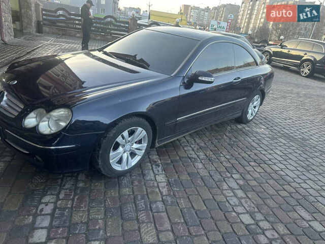 Синий Мерседес ЦЛК-Класс, объемом двигателя 2.6 л и пробегом 300 тыс. км за 6777 $, фото 1 на Automoto.ua