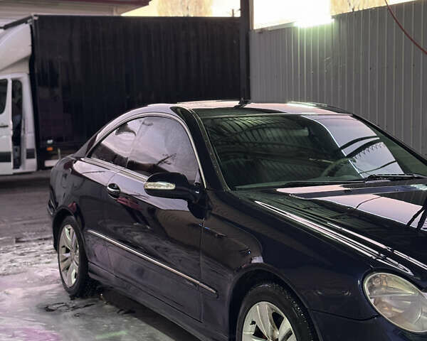 Синий Мерседес ЦЛК-Класс, объемом двигателя 2.6 л и пробегом 376 тыс. км за 7999 $, фото 7 на Automoto.ua