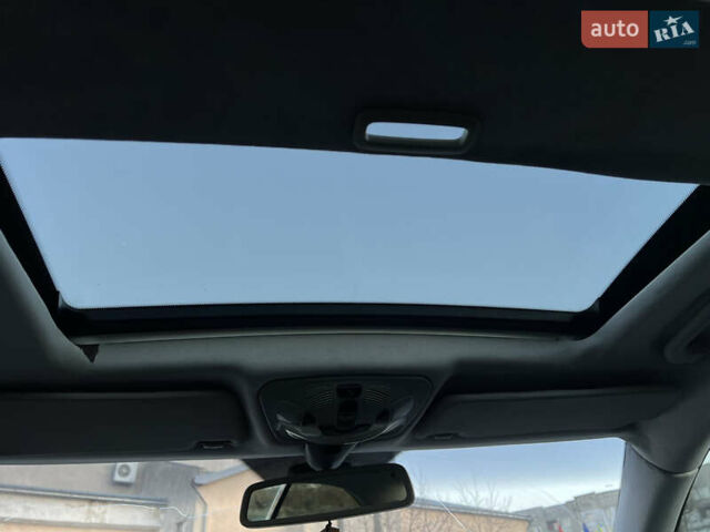 Синій Мерседес ЦЛК-Клас, об'ємом двигуна 2.6 л та пробігом 375 тис. км за 4550 $, фото 38 на Automoto.ua