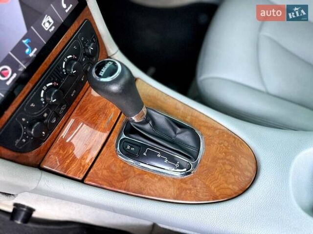 Синий Мерседес ЦЛК-Класс, объемом двигателя 2.6 л и пробегом 375 тыс. км за 6999 $, фото 5 на Automoto.ua