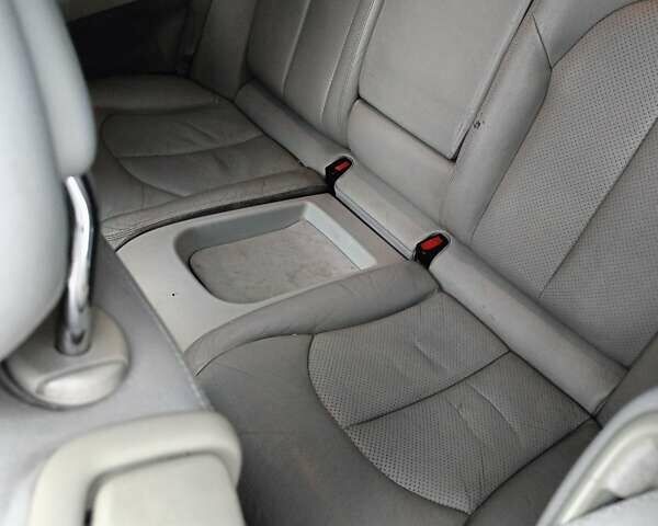 Синій Мерседес ЦЛК-Клас, об'ємом двигуна 2.6 л та пробігом 337 тис. км за 6600 $, фото 15 на Automoto.ua