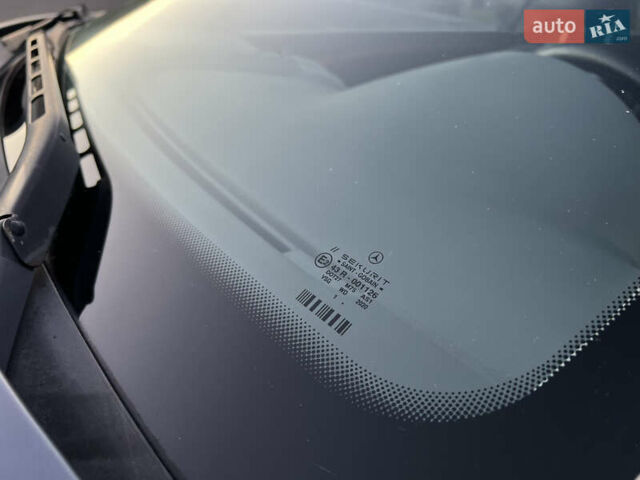 Синій Мерседес ЦЛК-Клас, об'ємом двигуна 2.6 л та пробігом 375 тис. км за 4550 $, фото 62 на Automoto.ua