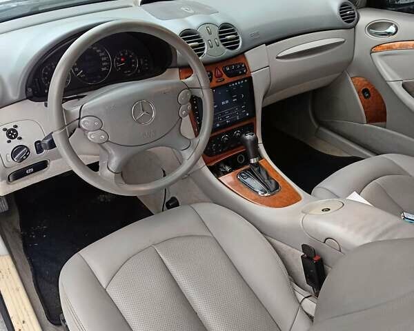 Синій Мерседес ЦЛК-Клас, об'ємом двигуна 2.6 л та пробігом 337 тис. км за 6600 $, фото 24 на Automoto.ua