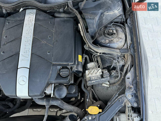 Синій Мерседес ЦЛК-Клас, об'ємом двигуна 2.6 л та пробігом 370 тис. км за 5999 $, фото 68 на Automoto.ua