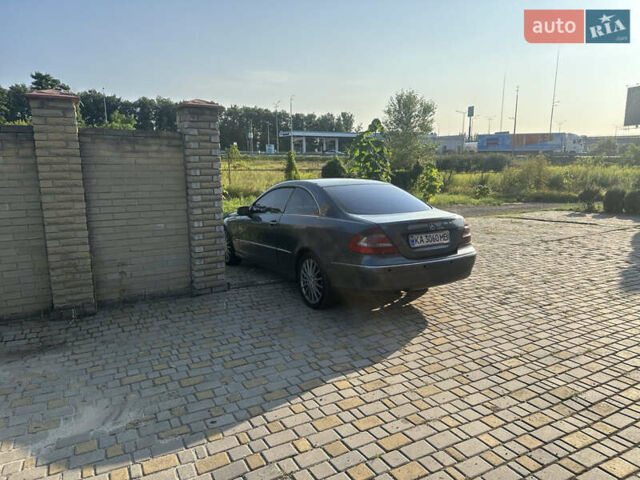 Синий Мерседес ЦЛК-Класс, объемом двигателя 2.69 л и пробегом 296 тыс. км за 7500 $, фото 4 на Automoto.ua