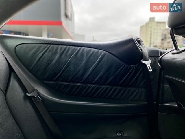 Синий Мерседес ЦЛК-Класс, объемом двигателя 2.7 л и пробегом 346 тыс. км за 7000 $, фото 49 на Automoto.ua