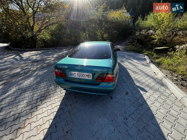 Зеленый Мерседес ЦЛК-Класс, объемом двигателя 2.3 л и пробегом 314 тыс. км за 4700 $, фото 4 на Automoto.ua