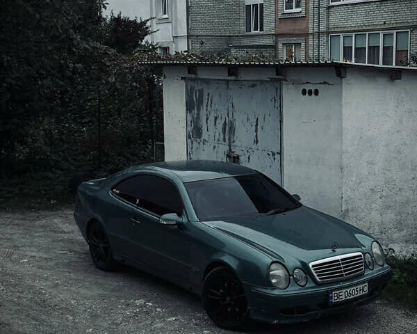 Зелений Мерседес ЦЛК-Клас, об'ємом двигуна 2 л та пробігом 250 тис. км за 3350 $, фото 3 на Automoto.ua