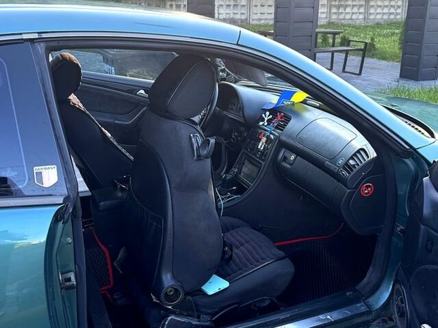 Зелений Мерседес ЦЛК-Клас, об'ємом двигуна 2 л та пробігом 250 тис. км за 3500 $, фото 6 на Automoto.ua