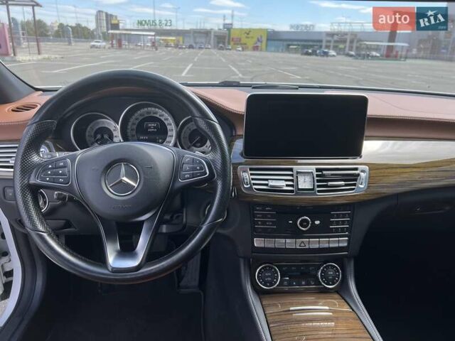 Белый Мерседес ЦЛС 350, объемом двигателя 3 л и пробегом 223 тыс. км за 23800 $, фото 7 на Automoto.ua