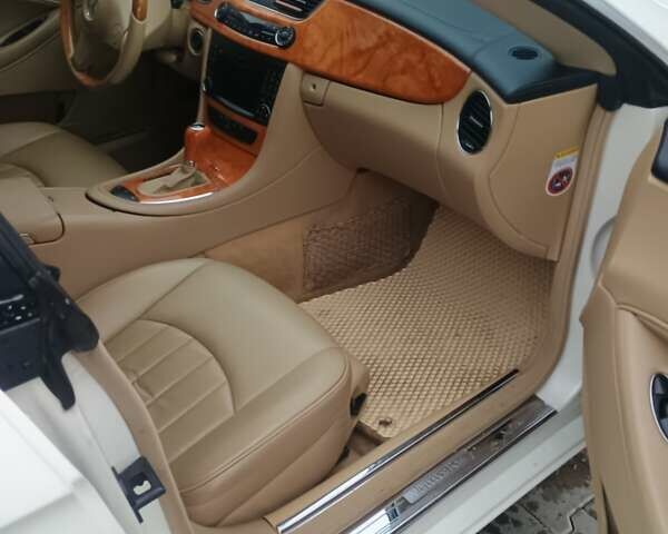 Білий Мерседес ЦЛС-Клас, об'ємом двигуна 3.5 л та пробігом 250 тис. км за 8300 $, фото 8 на Automoto.ua