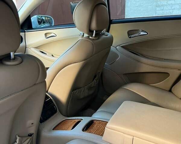 Білий Мерседес ЦЛС-Клас, об'ємом двигуна 3.5 л та пробігом 250 тис. км за 8300 $, фото 11 на Automoto.ua