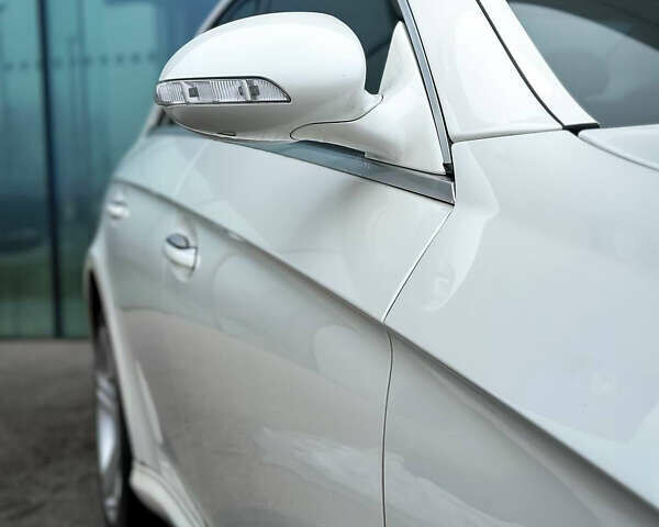 Белый Мерседес ЦЛС-Класс, объемом двигателя 3.5 л и пробегом 140 тыс. км за 10900 $, фото 13 на Automoto.ua