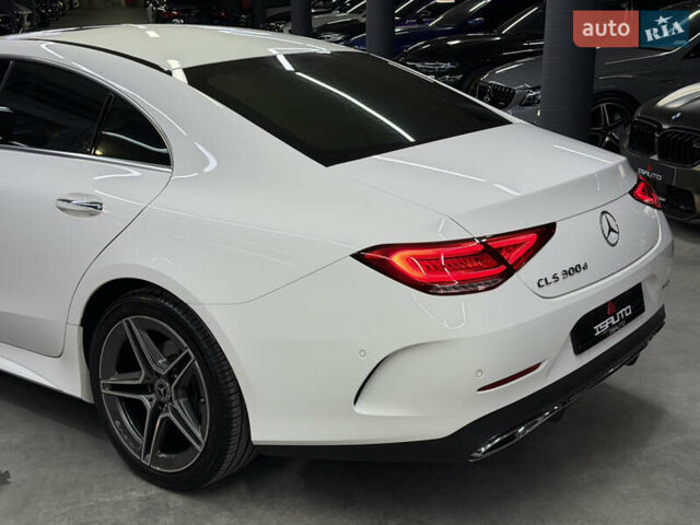 Білий Мерседес ЦЛС-Клас, об'ємом двигуна 1.9 л та пробігом 90 тис. км за 48900 $, фото 10 на Automoto.ua