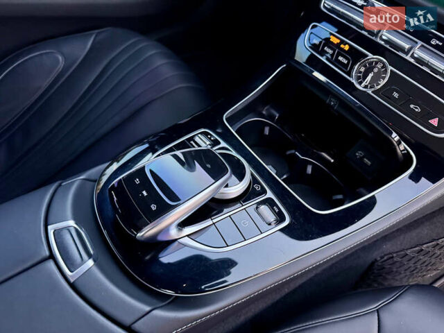 Мерседес ЦЛС-Класс 2019 в Одессе на Automoto.ua Белый Мерседес ЦЛС-Класс, объемом двигателя 2 л и пробегом 87 тыс. км за 51900 $, фото 67 на Automoto.ua