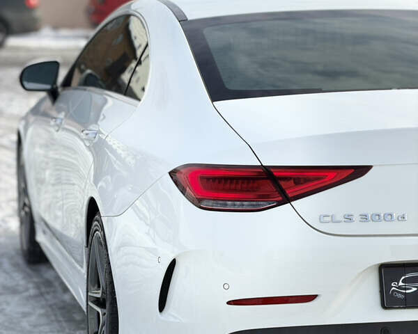 Белый Мерседес ЦЛС-Класс, объемом двигателя 2 л и пробегом 111 тыс. км за 46700 $, фото 8 на Automoto.ua